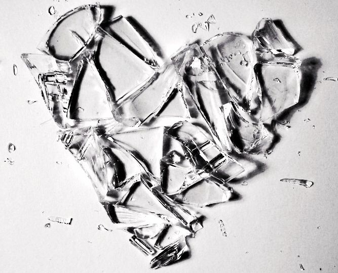 broken-love-abstract-glass-grey-transparent-monochrome-heart-crack-pieces-crystal-shatter-break_t20_kN7zZ3